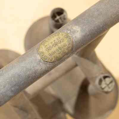 Tin washing plunger