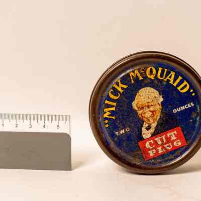 Tobacco tin