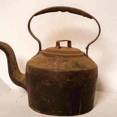 Merton cast iron Kettle