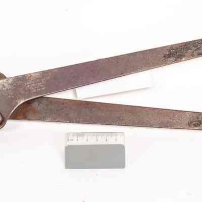 Wire cutters