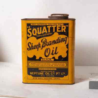 Branding oil tin