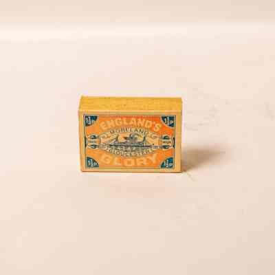 Tobacco tin