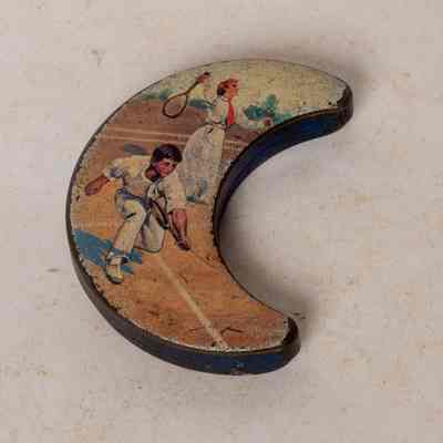 Moon Shaped Tin