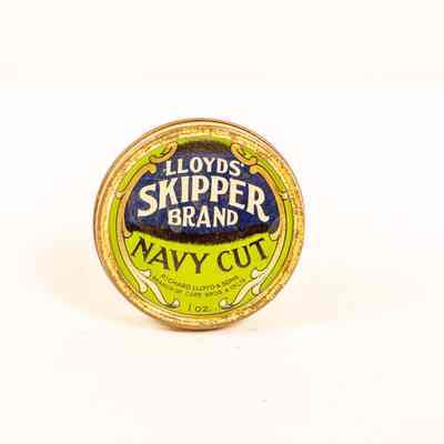 Tobacco tin