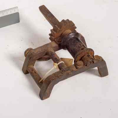 Wire Strainer