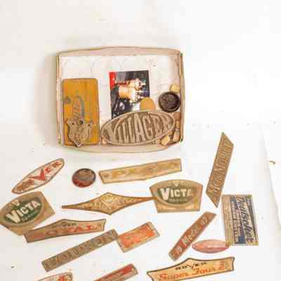 Manufacturers plaques