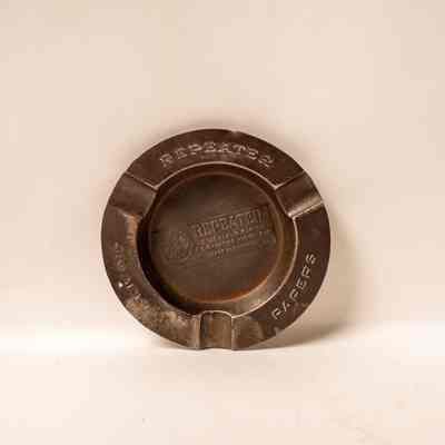 Tobacco tin
