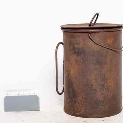 Quart Pots