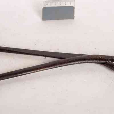 Pliers