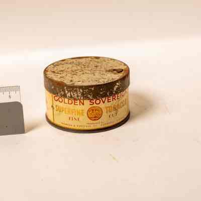 Tobacco tin