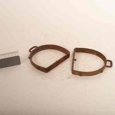 Stirrup
