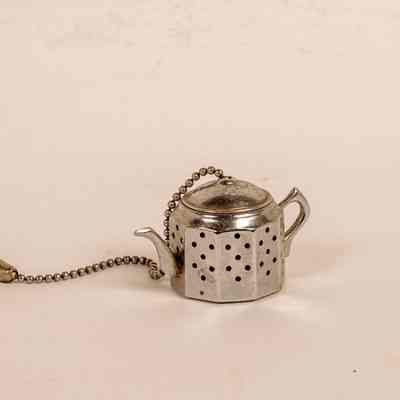 Tea immerser