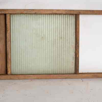 Glass ribbed washboards