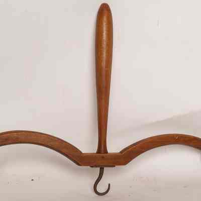 Metal hook hanger