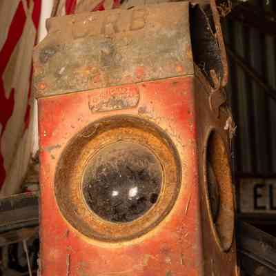 Oil lamp