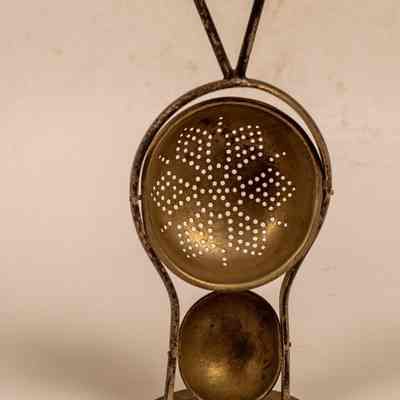 Tea strainer