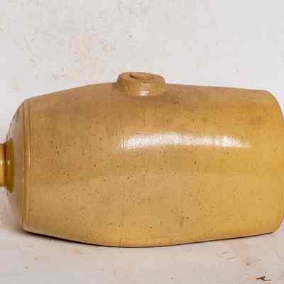Hot water bottle