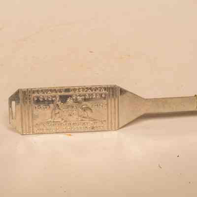 Head Stem Badge