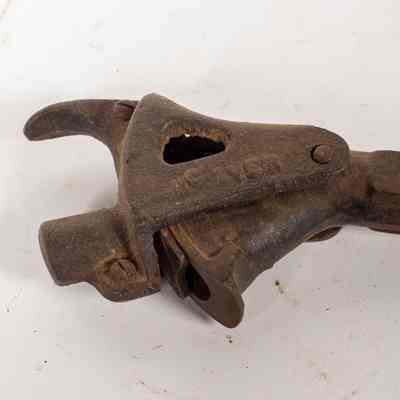 Cast Iron Oil Tap