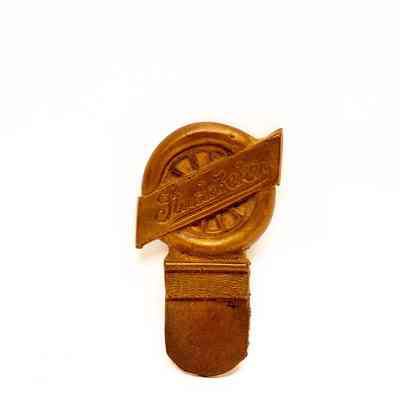 Automobile badge