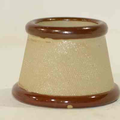 Vesta holder