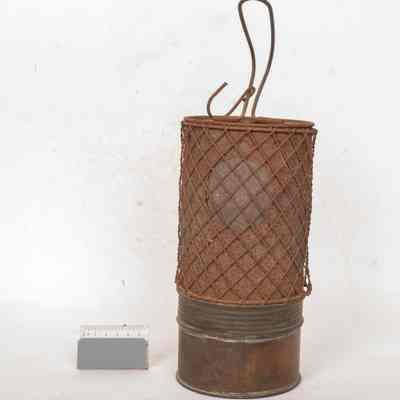 Everworm Radiator Lamp