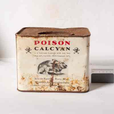 Rabbit poison tin