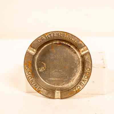 Tobacco tin