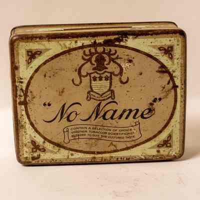 Tobacco tin