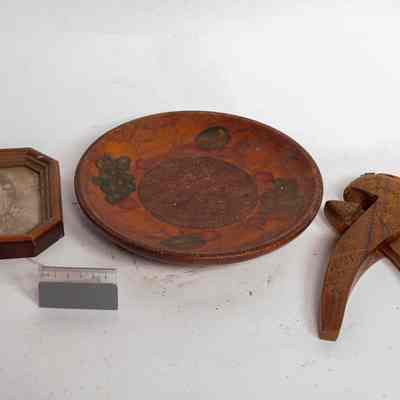 Wooden kitchen items