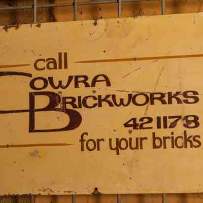 Tin plate sign