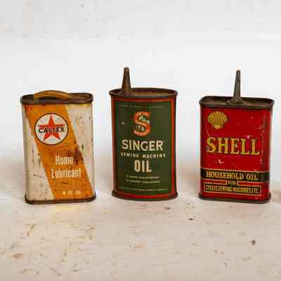 Machine Oil tins