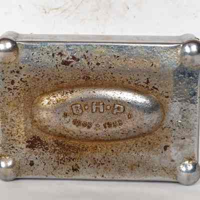 Cigarette box