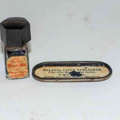 Melanyl Linen marker and stretcher