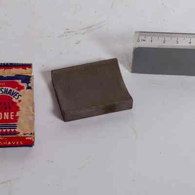 Shaving blade hone