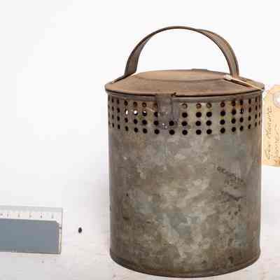 Insect Repellent Tin