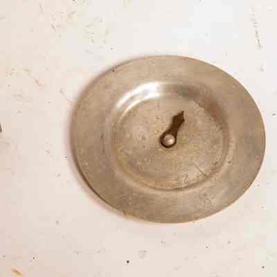 Milk quantity request lid