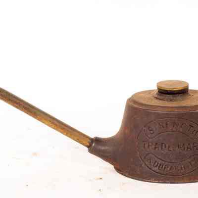 Well's Unbreakable Oil Can