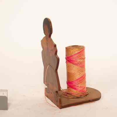Wooden String Dispenser