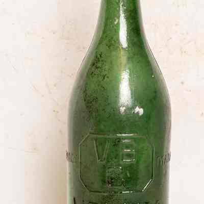 Glass bottle