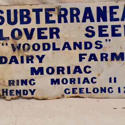 Enamel sign