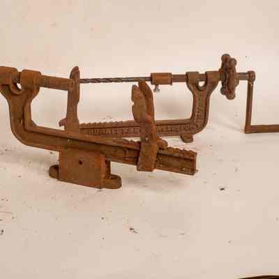 Wagon press drill