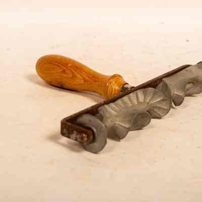 Pastry cutter