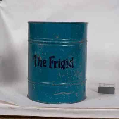 Tin Fridge/cooler