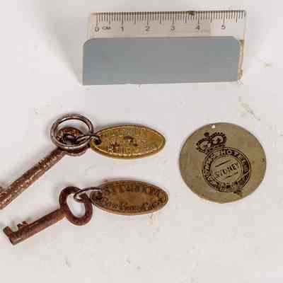Hotel Key returns