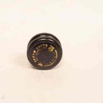 Black yoyo