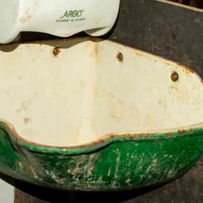 Corner Urinal