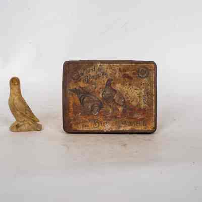 Biscuit tin