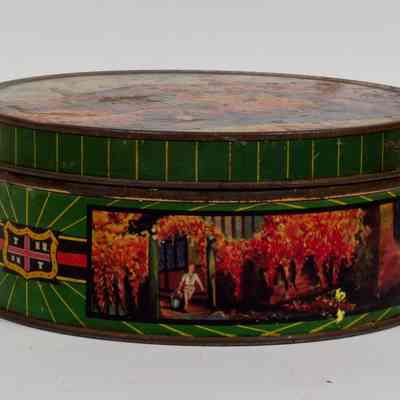 Buscuit tin