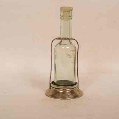 sauce bottle stand